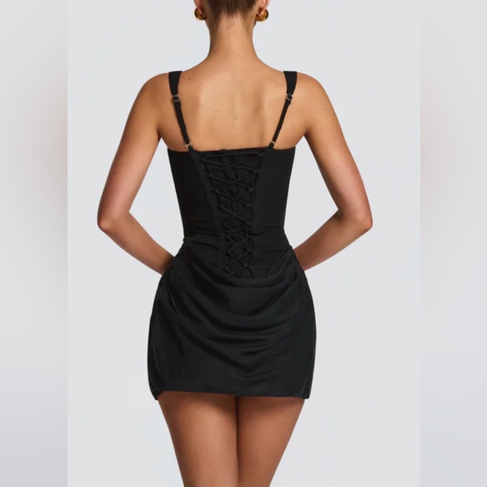 Elegant Black Mini Dress - Picture 2 of 4